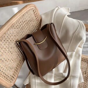 Beautiful PU Leather Bucket Bag Purse and Coin Bag Set